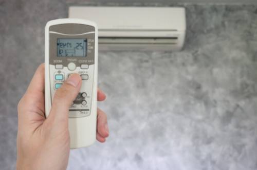 Verbessern Sie Ihr Zuhause: Installation von Deckenventilatoren für eine bessere Luftzirkulation