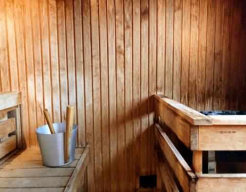 Verwandeln Sie Ihr Zuhause in eine Entspannungsoase mit einer traditionellen Sauna